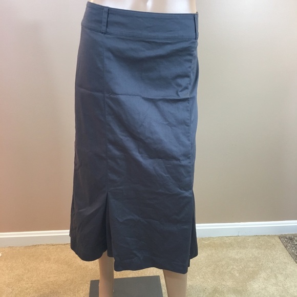 H&M Dresses & Skirts - H e M skirt gray size 12